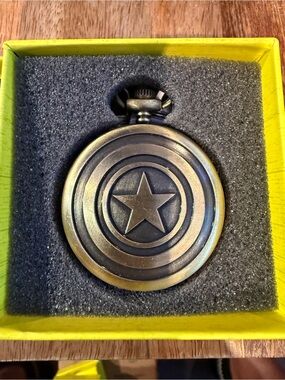 Invicta Captain America Vintage Bronze Star Pocket Watch - Unbranded